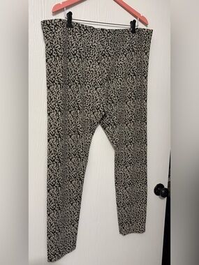 Super soft LOGO Lounge
Leopard Print Stretch Leggings XL